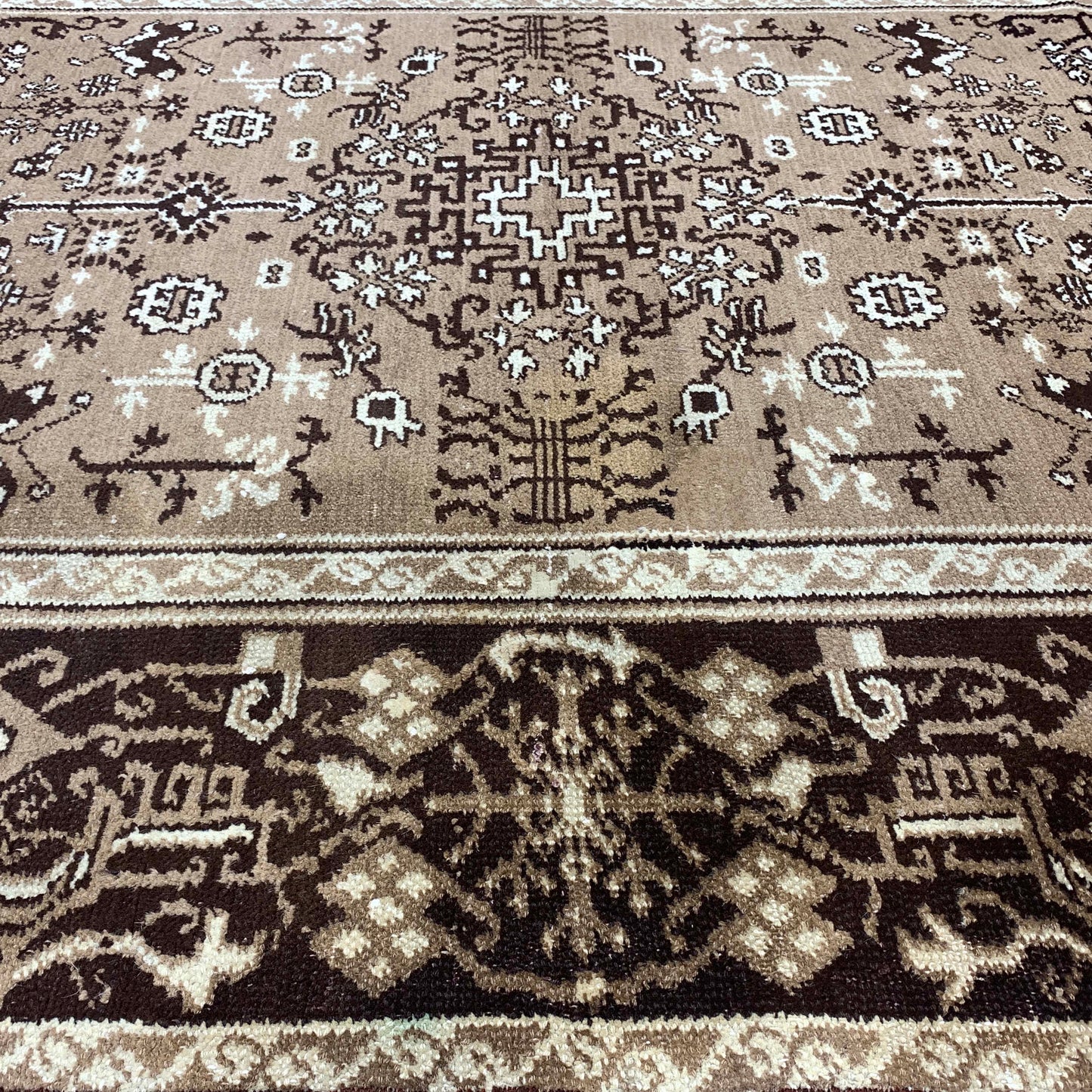Brown and Camel, Pure Cotton Antique Khotan Handknotted 4.5x6.3Ft 134x190Cms Area Rug
