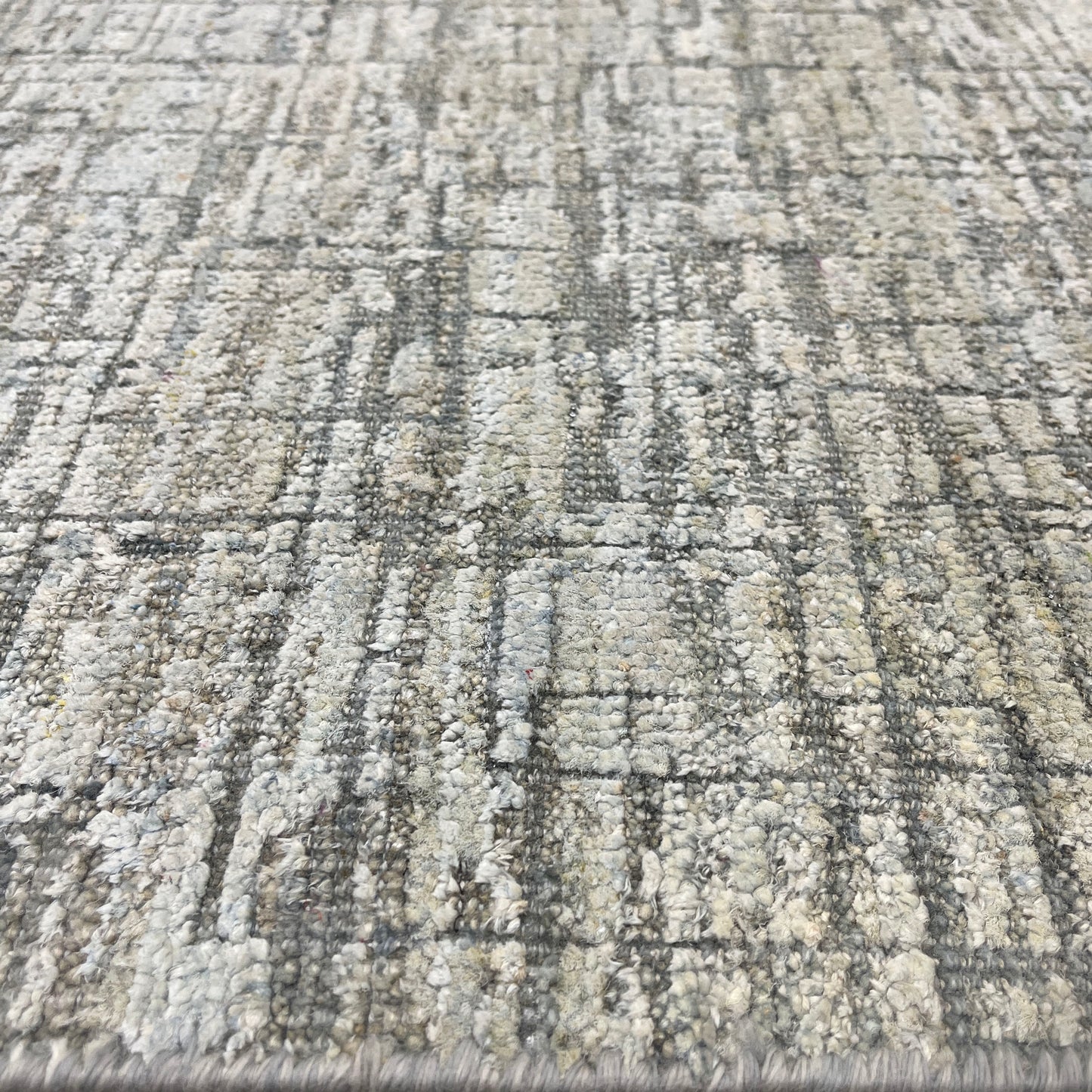 Ivory and Grey, Silk and Wool Oxidized Modern Handknotted 8.0x10.0Ft 245x305Cms Area Rug