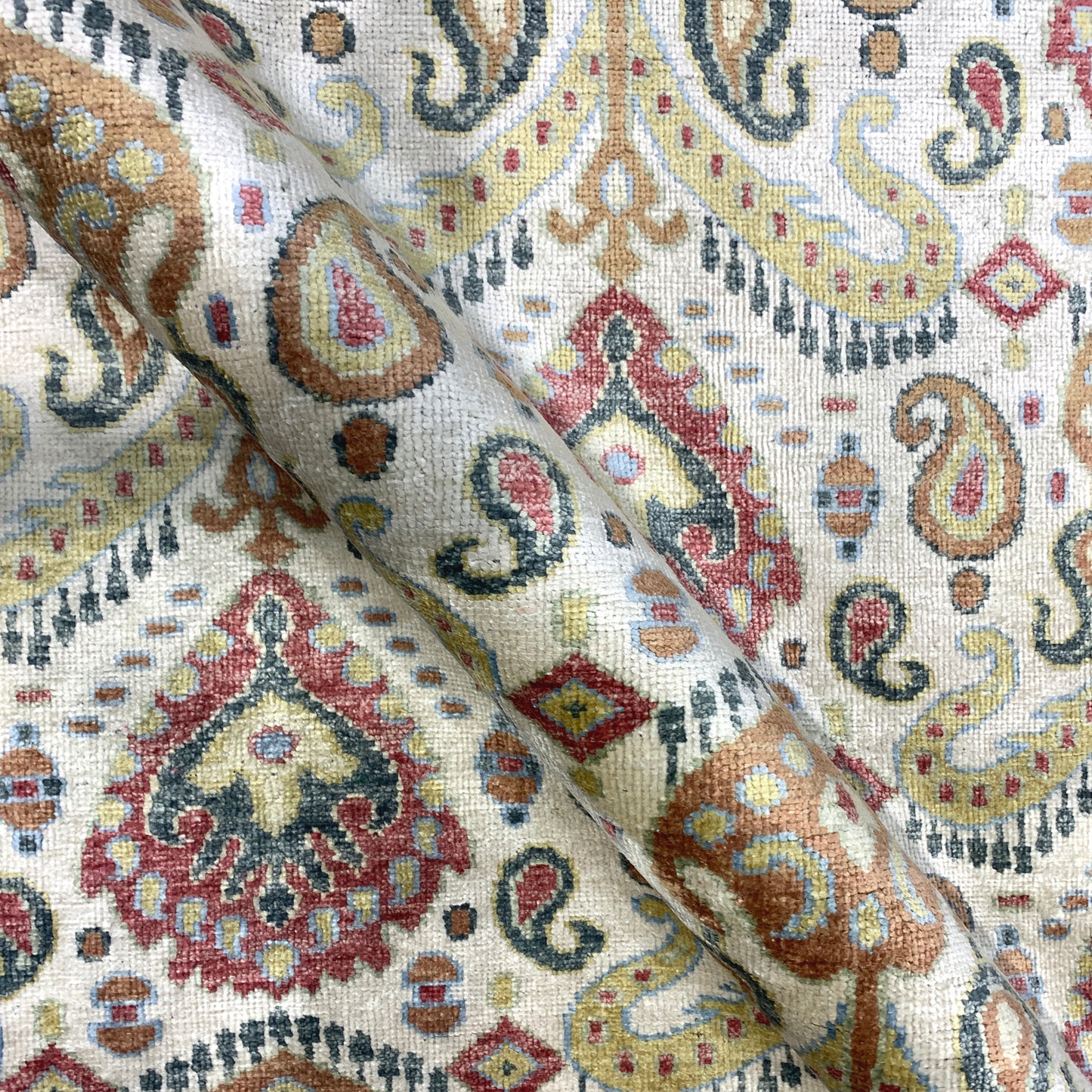 Floral Ivory, Red and Green Transitional Ikat Pure Silk Handknotted Area Rug