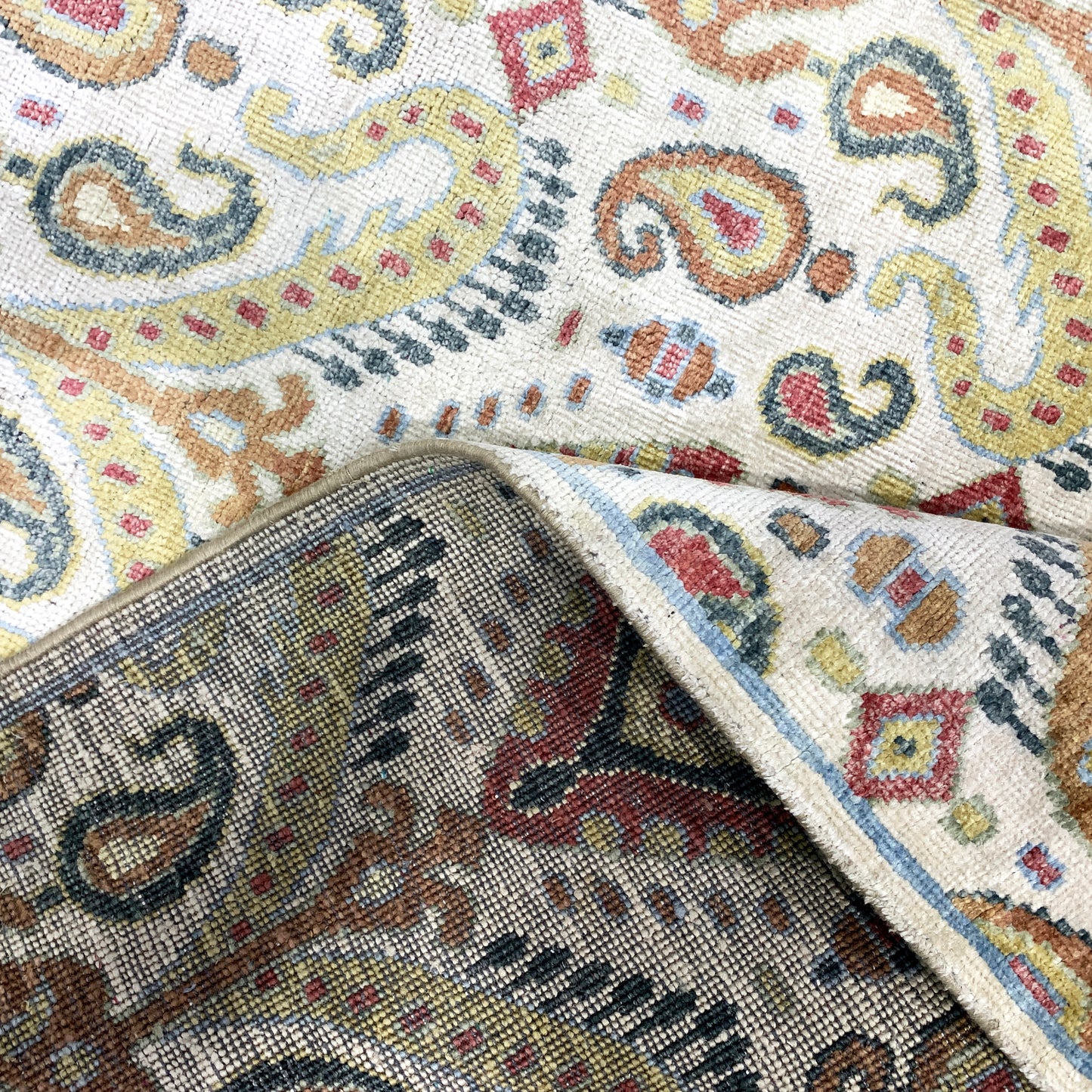 Floral Ivory, Red and Green Transitional Ikat Pure Silk Handknotted Area Rug