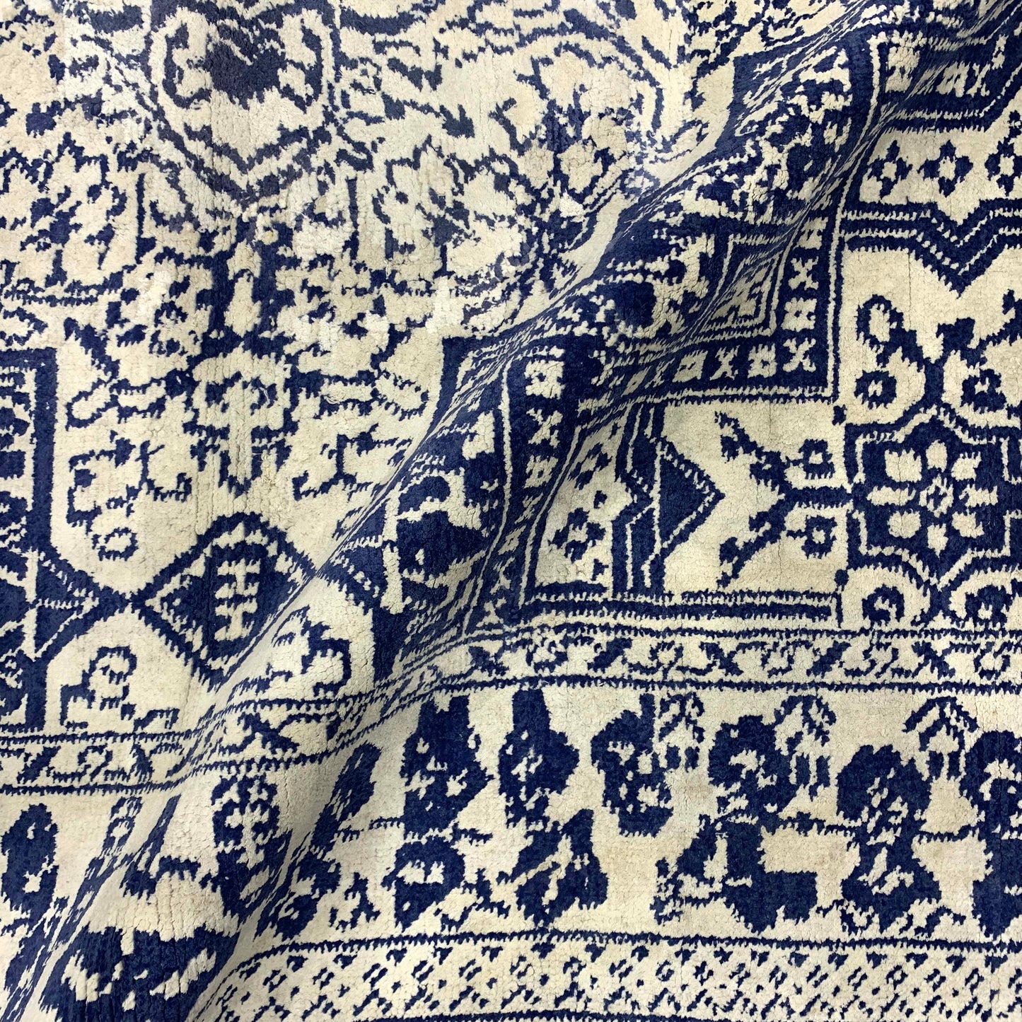 Ivory and Blue, Pure Cotton Antique Khotan Handknotted 4.5x6.10Ft 134x209Cms Area Rug