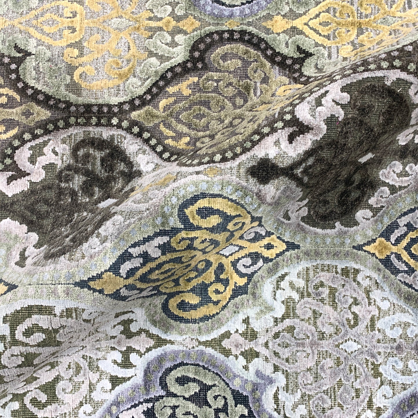 Gold and Silver, Silk and Wool Oxidized Assorted Transitional Damask Handknotted 7.7x7.11Ft 233x243Cms Area Rug