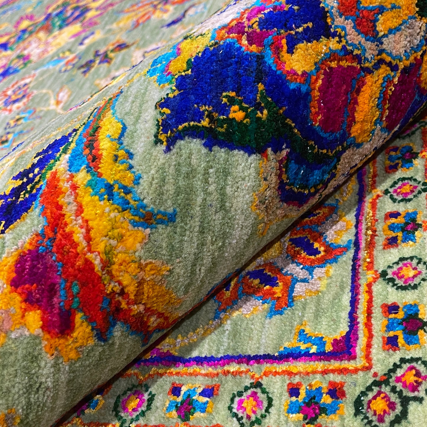 Green Multy, Sari Silk and Wool Hi-Lo Traditional Handknotted 7.11x9.9Ft 241x298Cms Area Rug