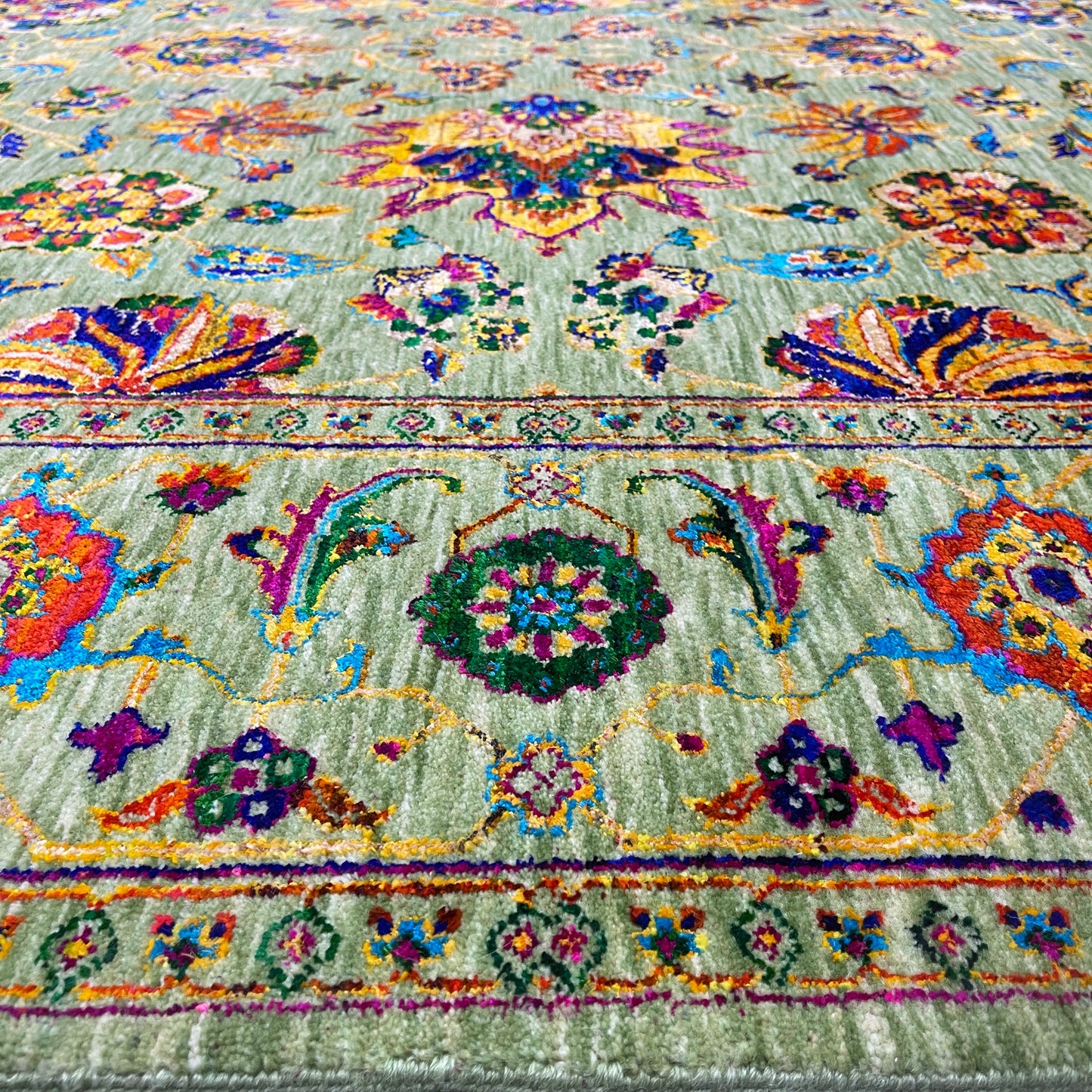 Green Multy, Sari Silk and Wool Hi-Lo Traditional Handknotted 7.11x9.9Ft 241x298Cms Area Rug