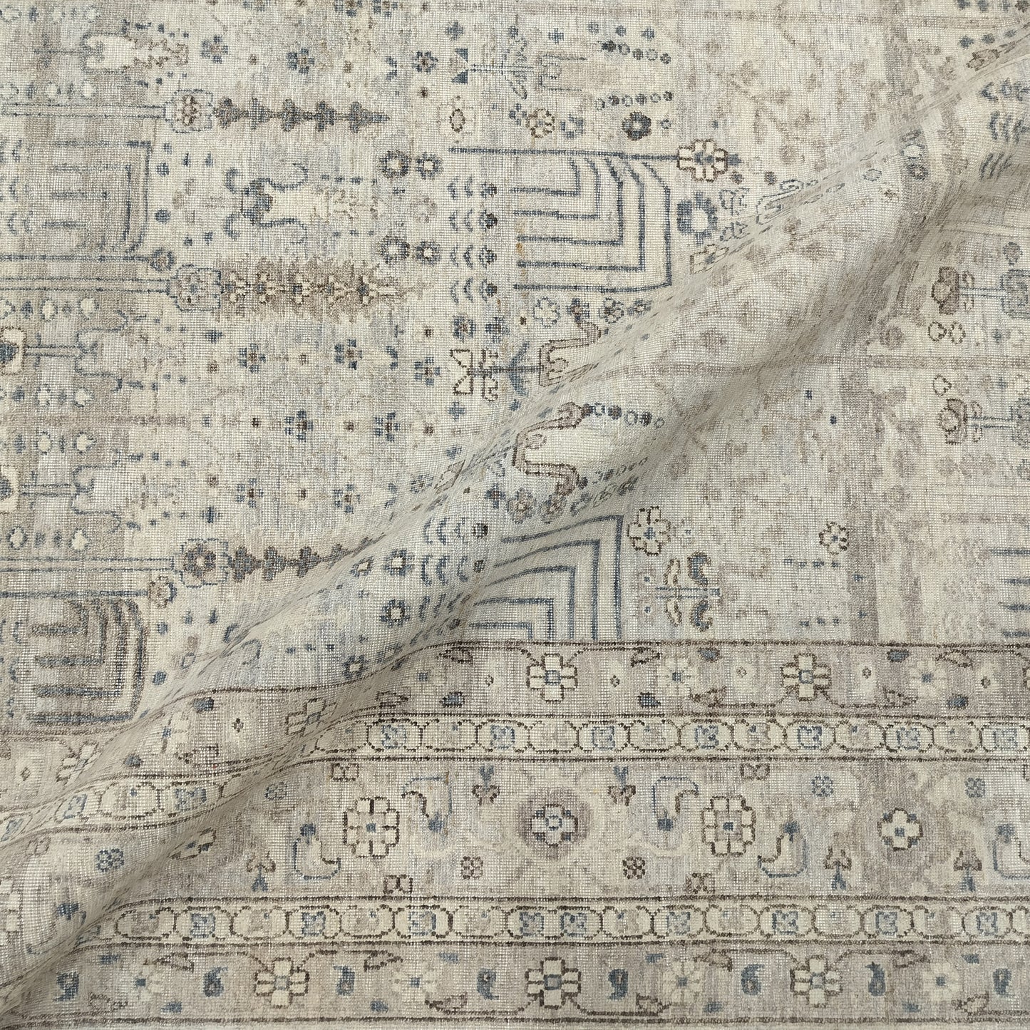Grey Beige and Blue Pure Wool Traditional Handknotted 7.11x9.11Ft 237x302Cms Area Rug