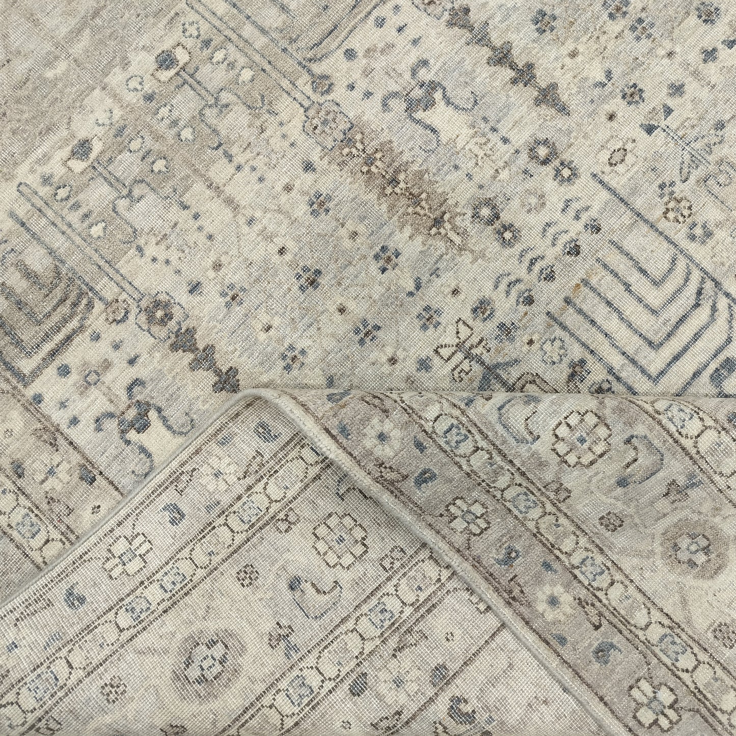 Grey Beige and Blue Pure Wool Traditional Handknotted 7.11x9.11Ft 237x302Cms Area Rug