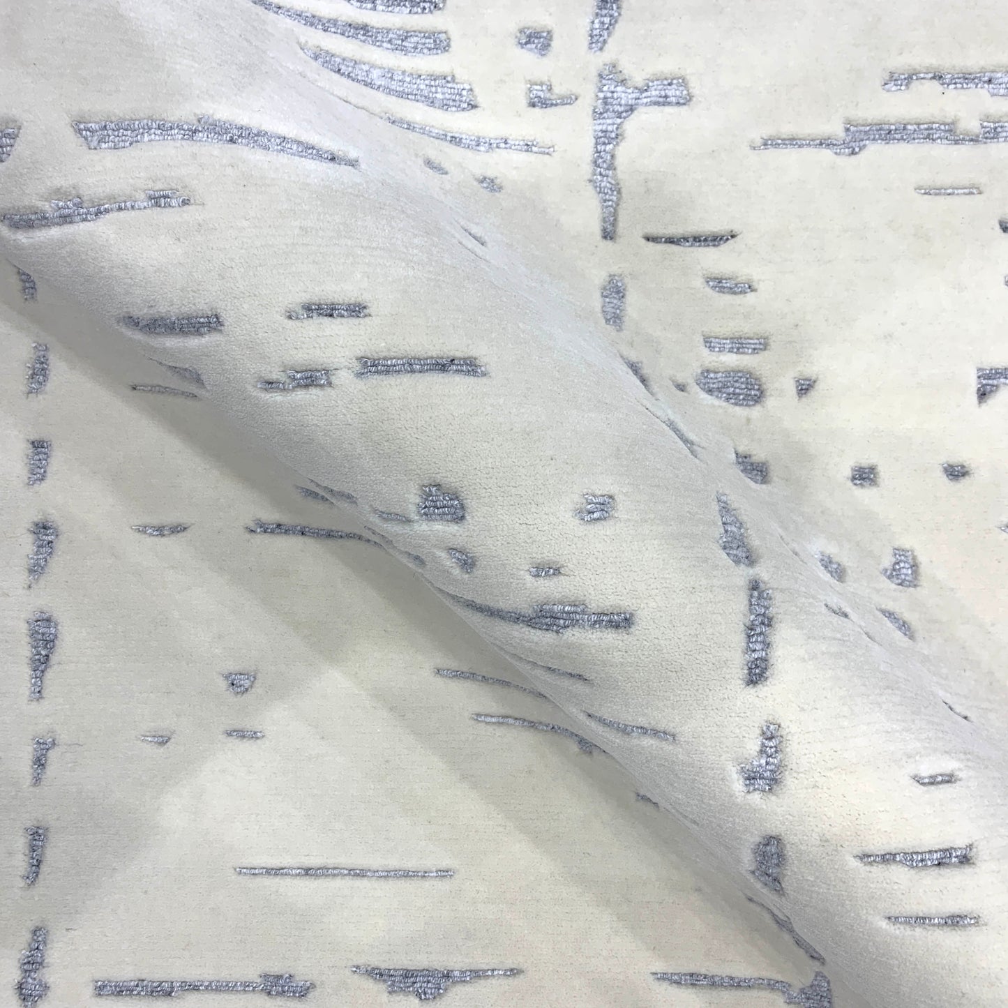 Grey and Ivory, Viscose Wool Modern Geometrical Handloom 8.1x10.1Ft 246x306Cms Area Rug