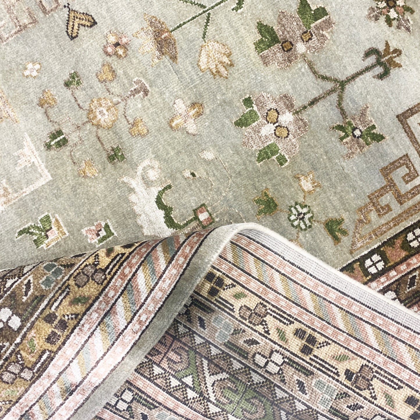 Grey and Brown, Silk and Wool Hi-Lo Traditional Handknotted 7.11x10.4Ft 241x314Cms Area Rug