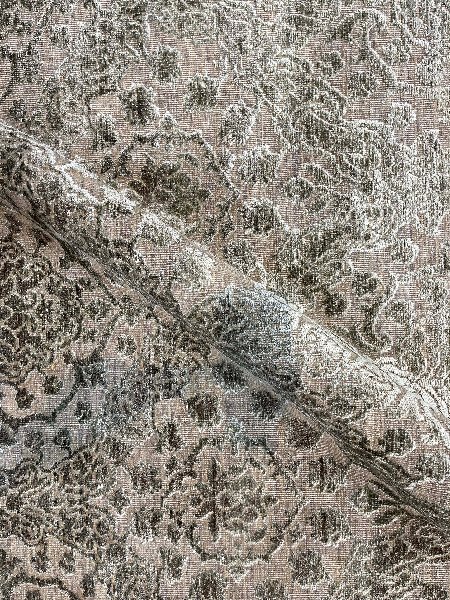 Camel Brown and Silver, Silk and Wool Oxidized Modern Damask Handknotted 6.0x8.11Ft 182x270Cms Area Rug