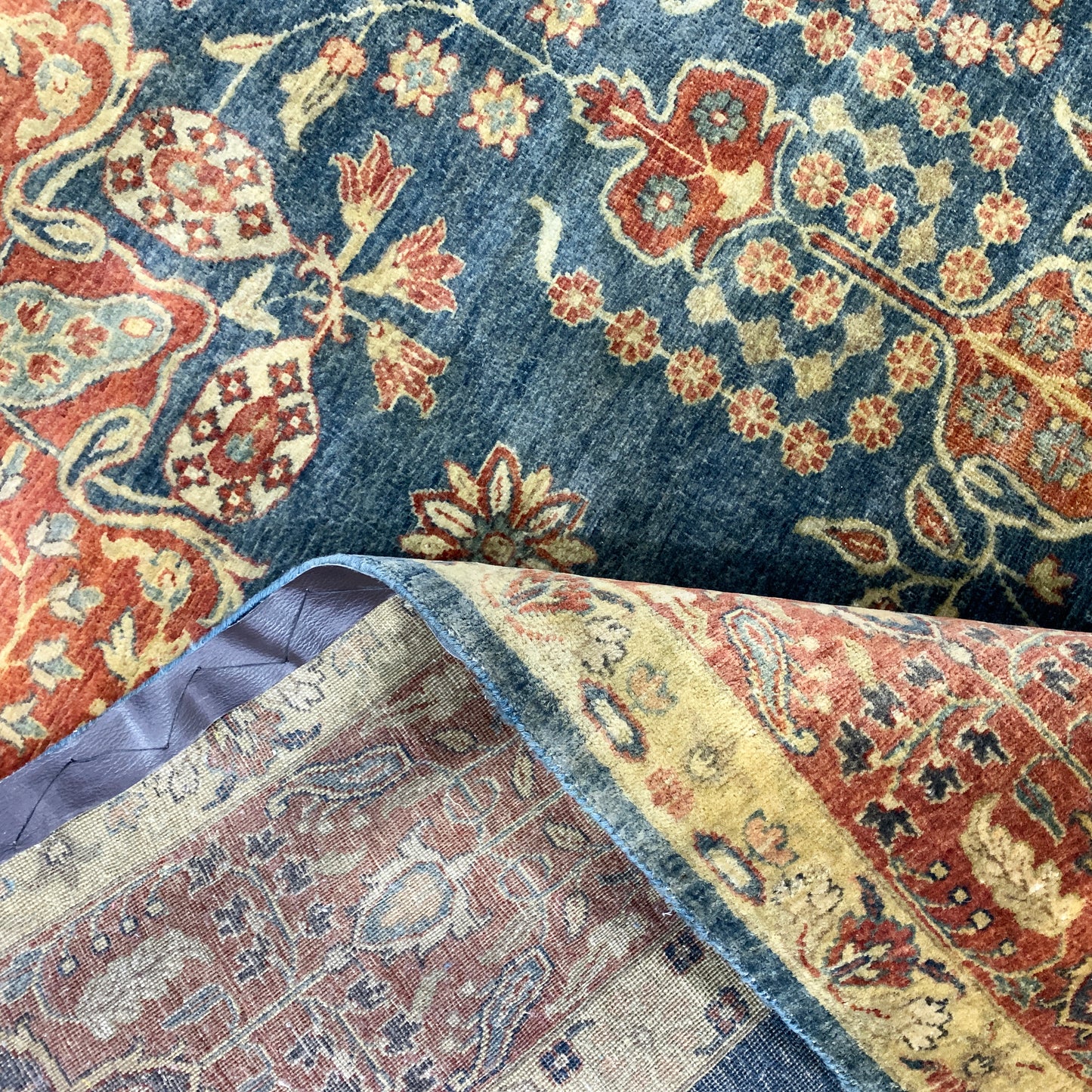 Blue and Red, Pure Wool Regular Traditional Handknotted 7.11x9.11Ft 240x301Cms Area Rug