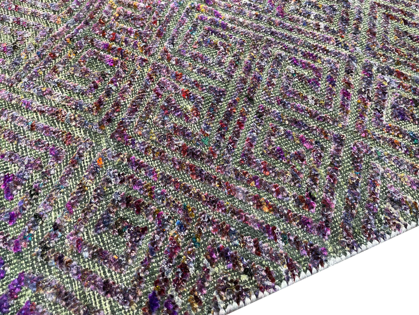 Grey and Purple, Sari Silk and Wool Oxidized Modern Geometrical Handknotted 2.9x9.10Ft 80x299Cms Area Rug