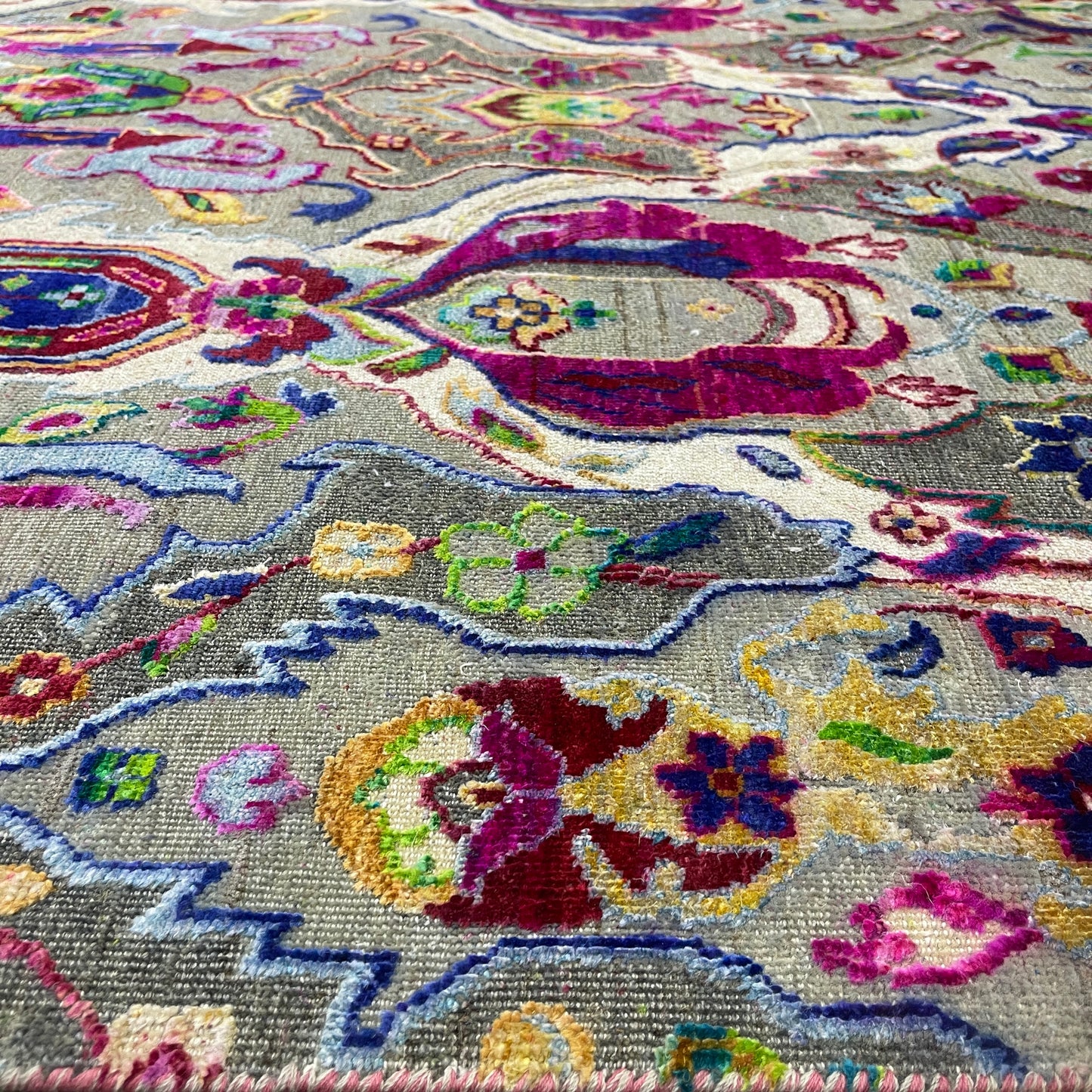 Grey and Multy, Sari Silk and Wool Oxidized Transitional Bidzar Handknotted 11.9x15.1Ft 358x460Cms Area Rug