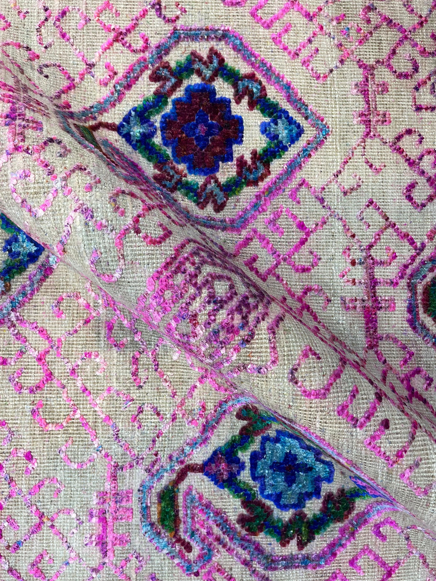 Pink and Ivory, Sari Silk and Wool Transitional Handknotted 7.10x9.11Ft 238x303Cms Area Rug