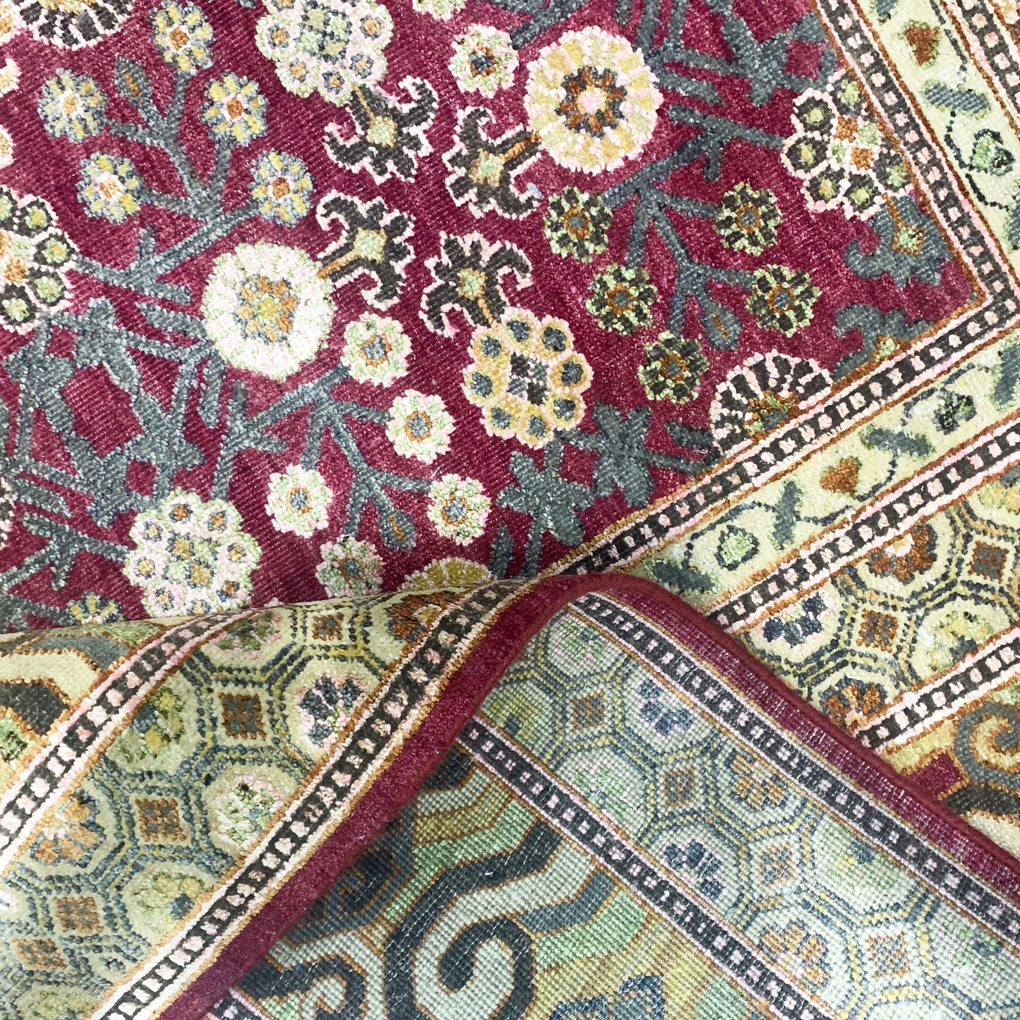 Gold and Ivory, Silk and Wool Oxidized Traditional Handknotted 8.0x10.0Ft 245x305Cms Area Rug