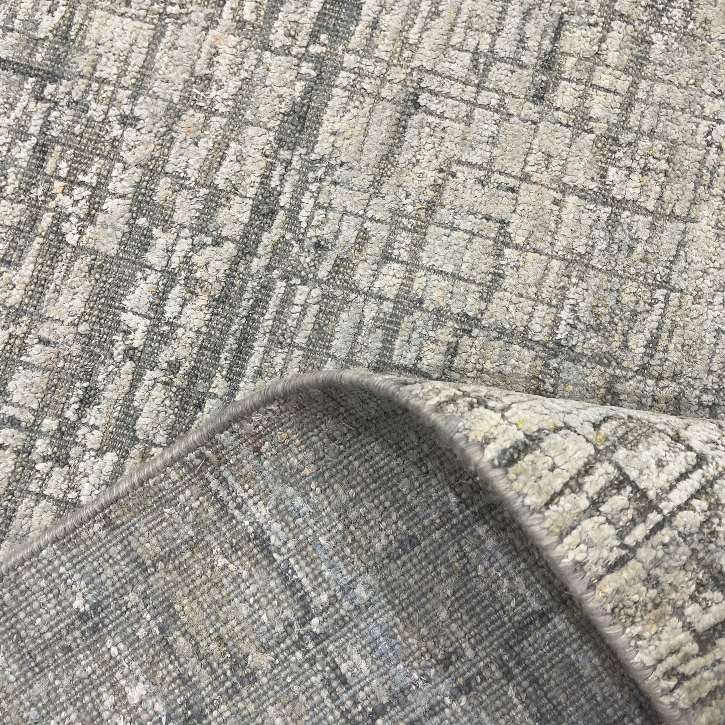 Ivory and Grey, Silk and Wool Oxidized Modern Handknotted 8.0x10.0Ft 245x305Cms Area Rug