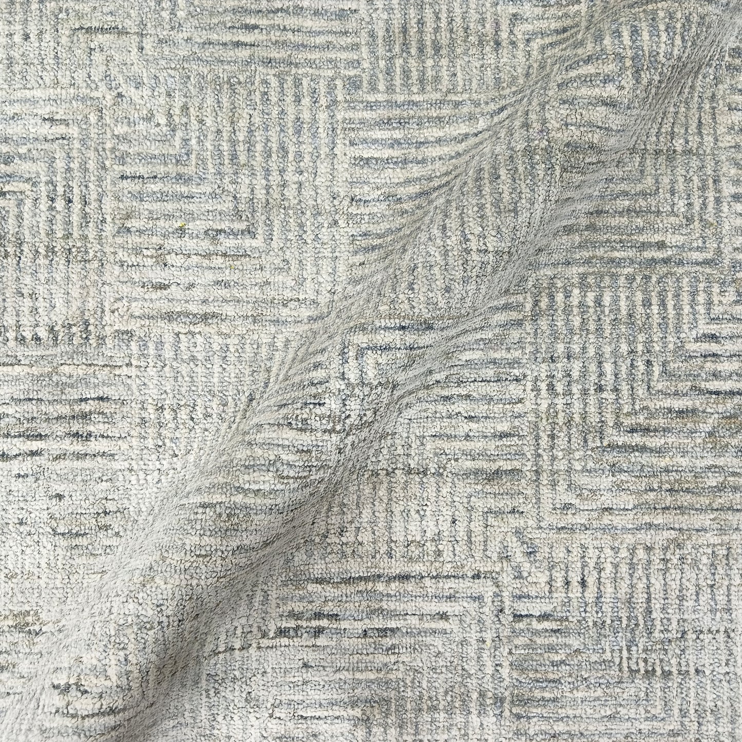 Grey and Silver Silk and Wool Modern Pattern Handknotted 4.2x9.10Ft 127x300Cms Area Rug