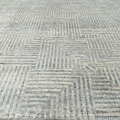 Grey and Silver Silk and Wool Modern Pattern Handknotted 4.2x9.10Ft 127x300Cms Area Rug