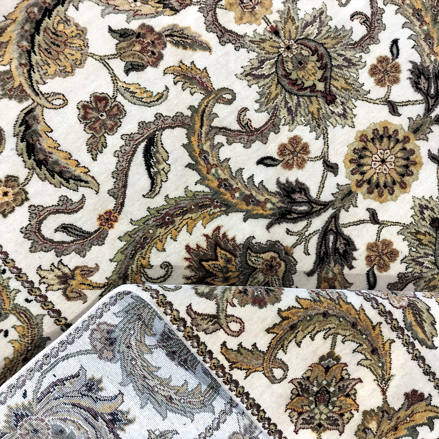 Yellow and Ivory, Pure Wool Regular Pile Traditional Handknotted 8.2x10.1Ft 249x306Cms Area Rug