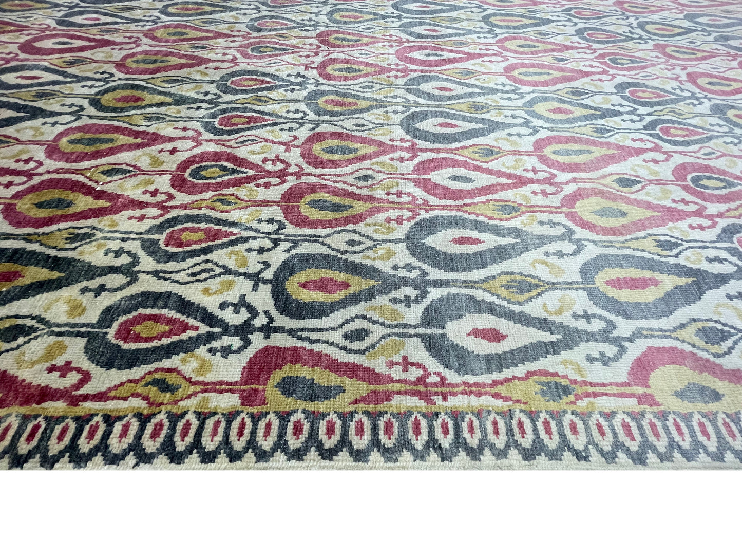 Red and Ivory Pure Silk Transitional Ikat Handknotted Area Rug