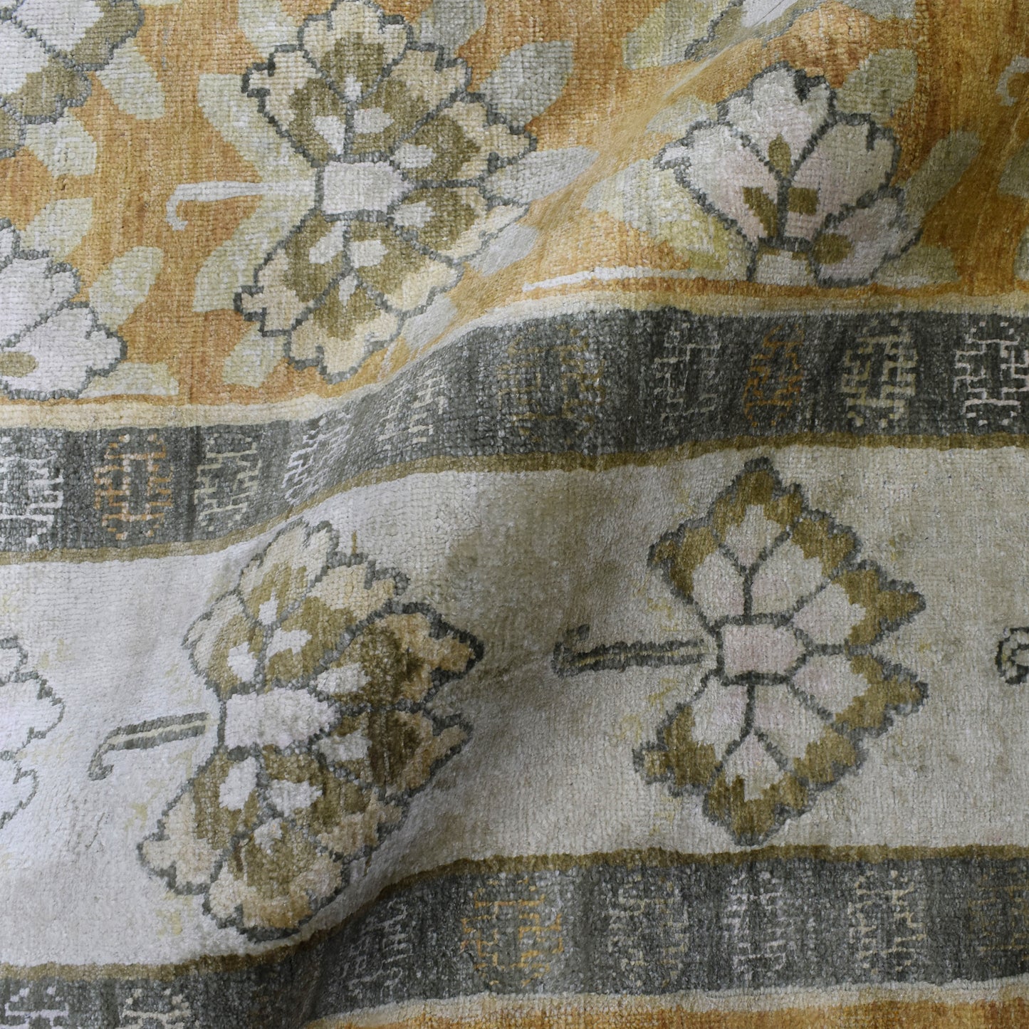 Mustard Ivory Grey, Pure Silk Transitional Handknotted 8.10x12.1Ft 269x367Cms Area Rug