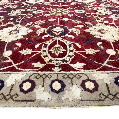 Mughal Darbar Red and Ivory Traditional Silk and Wool Handknotted Area Rug