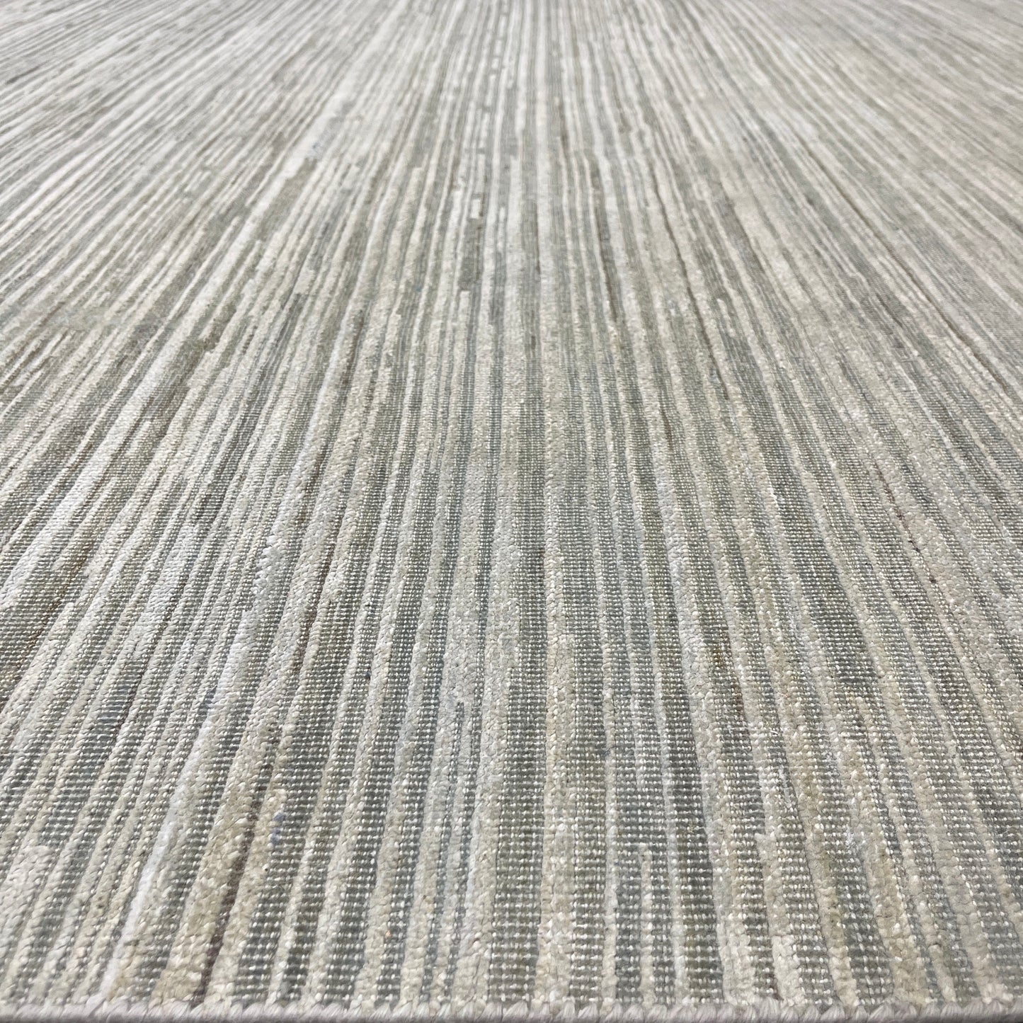 Grey Ivory, Silk Wool Modern Textured Handknotted 8.0x10.6Ft 245x320Cms Area Rug