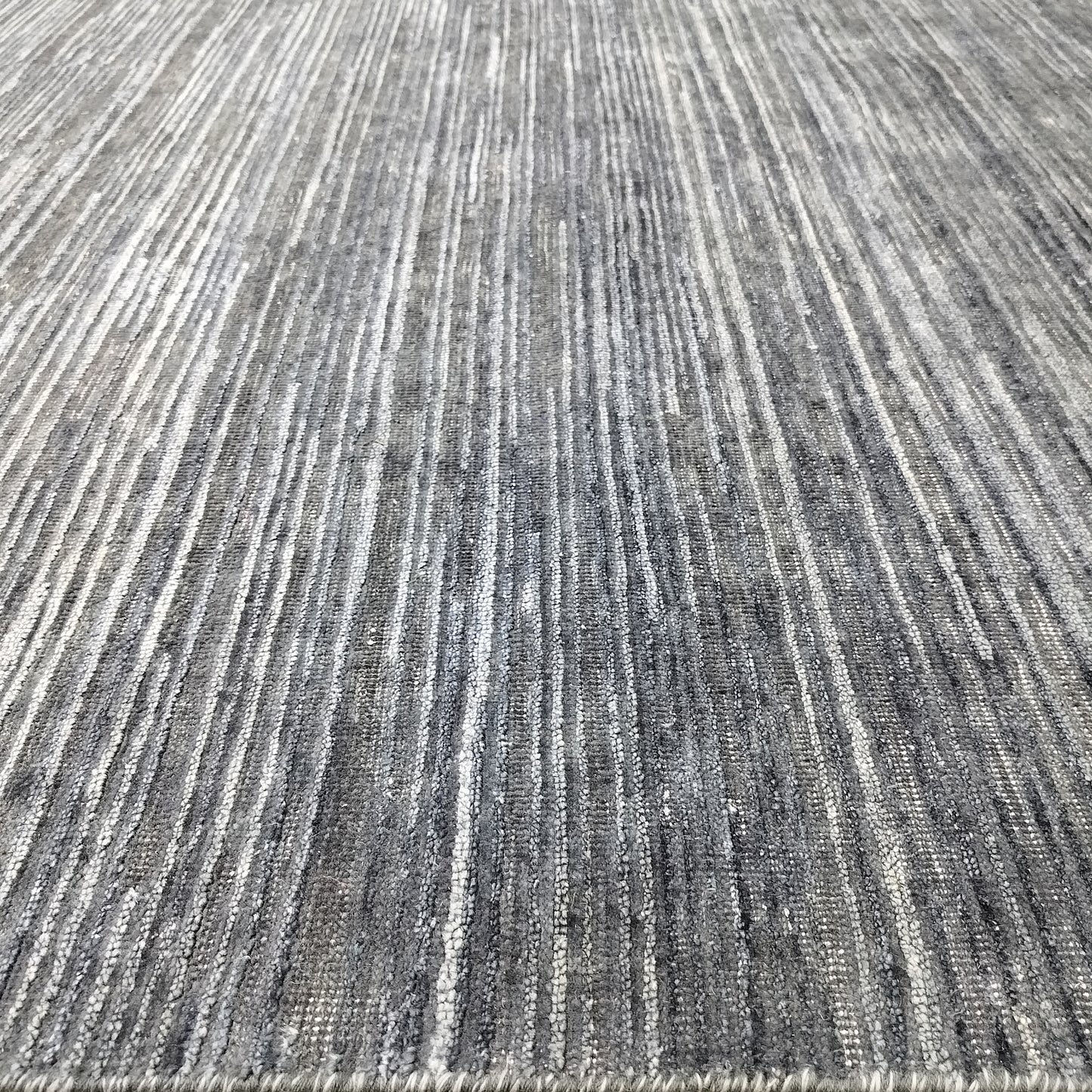 D. Grey Blue, Silk Wool Oxidized Modern Handknotted 6.0x9.2Ft 182x280Cms Area Rug