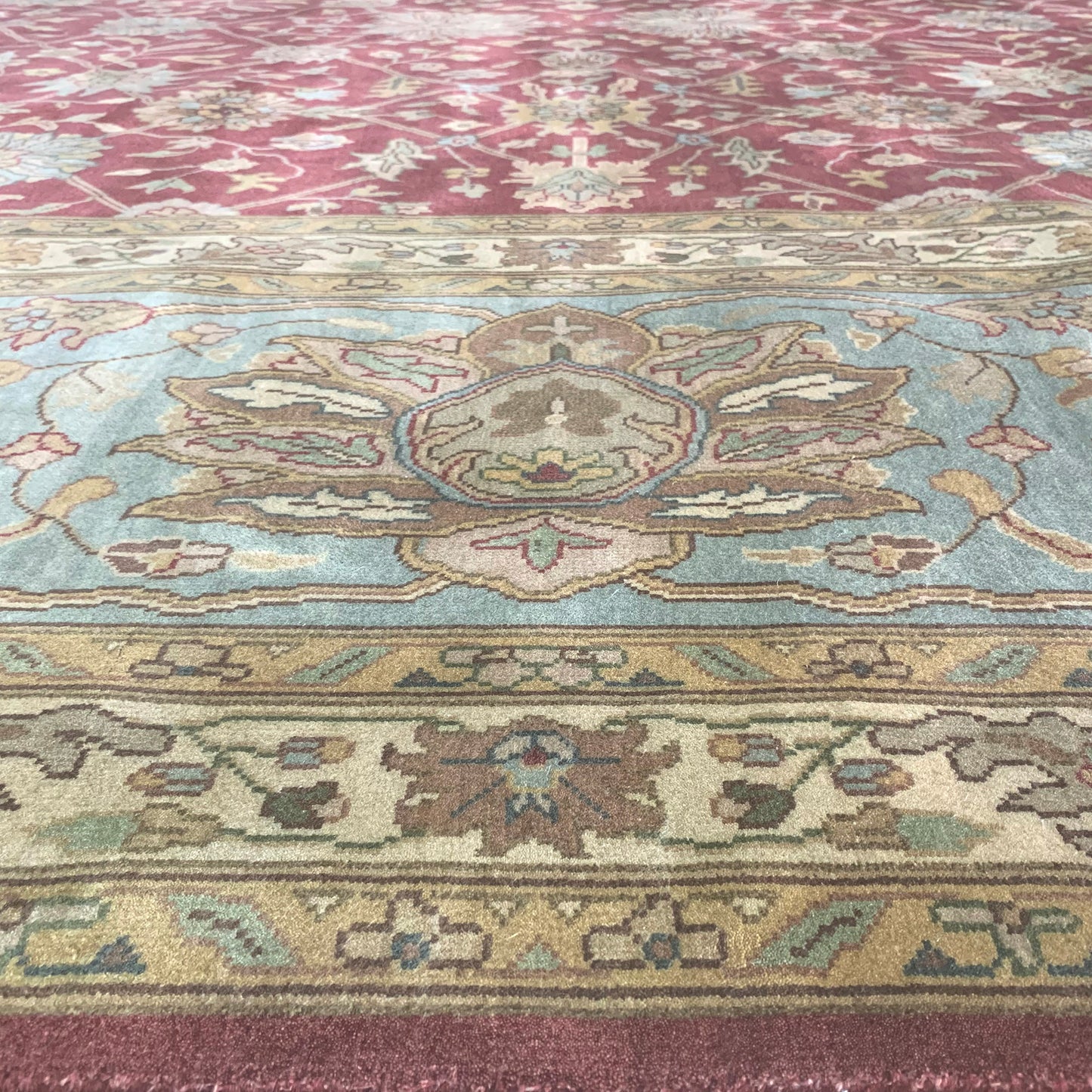 Red and L. Blue, Pure Silk Traditional Agra Handknotted 10.0x15.6Ft 305x479Cms Area Rug