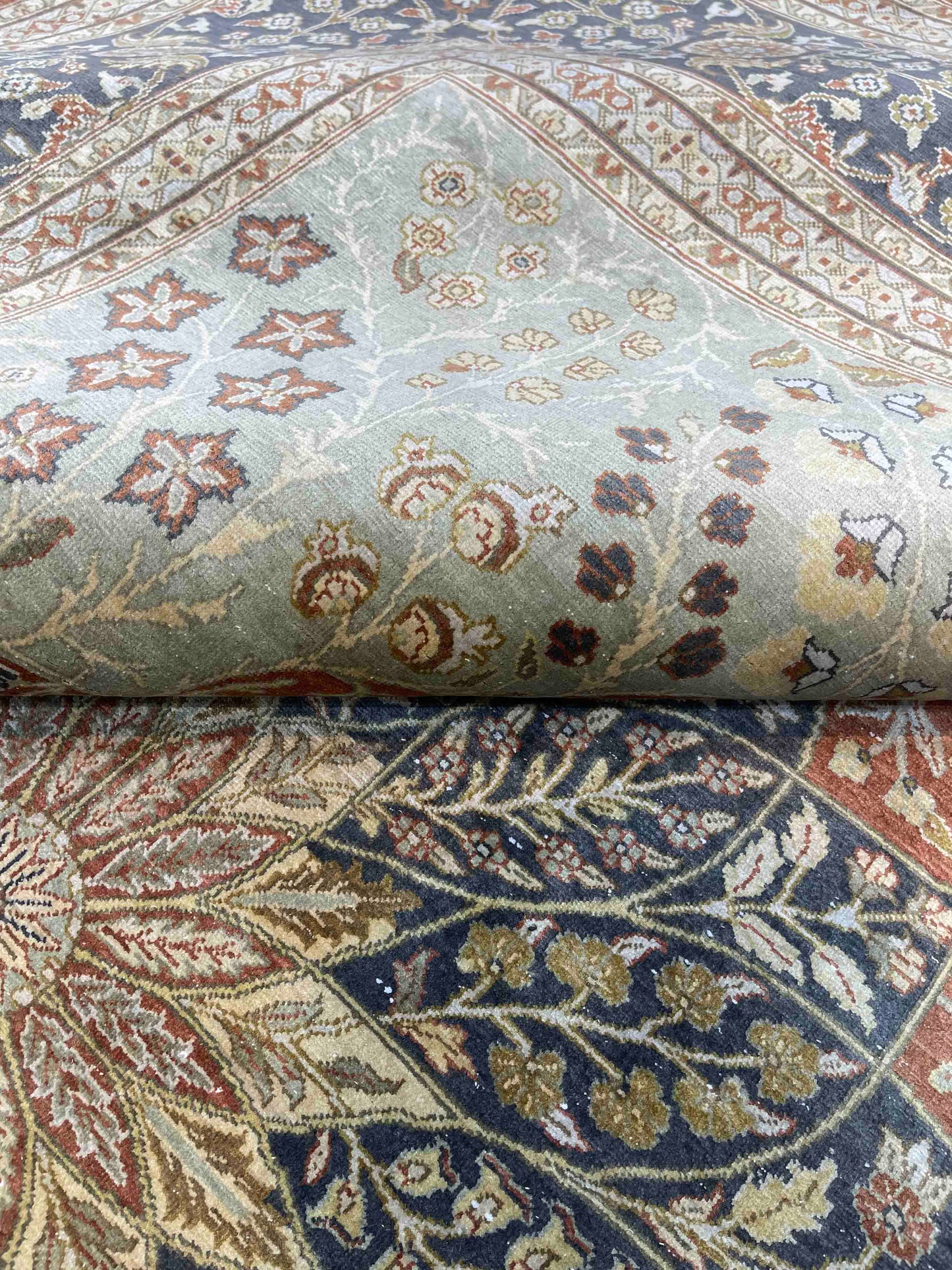 Brown and Red, Pure Silk Regular Pile Traditional Handknotted 8.0x10.0Ft 245x305Cms Area Rug