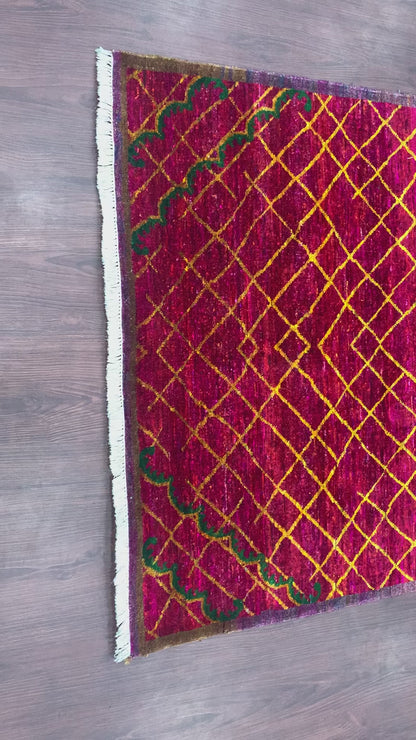 Red and Yellow, Sari Silk Regular Modern Handknotted 4.2x5.11Ft 125x181Cms Area Rug