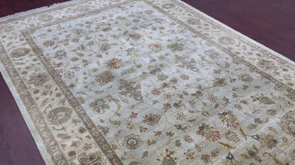 Grey and Ivory, Pure Silk Regular Agra Traditional Handknotted 5.11x8.11Ft 179x273Cms Area Rug