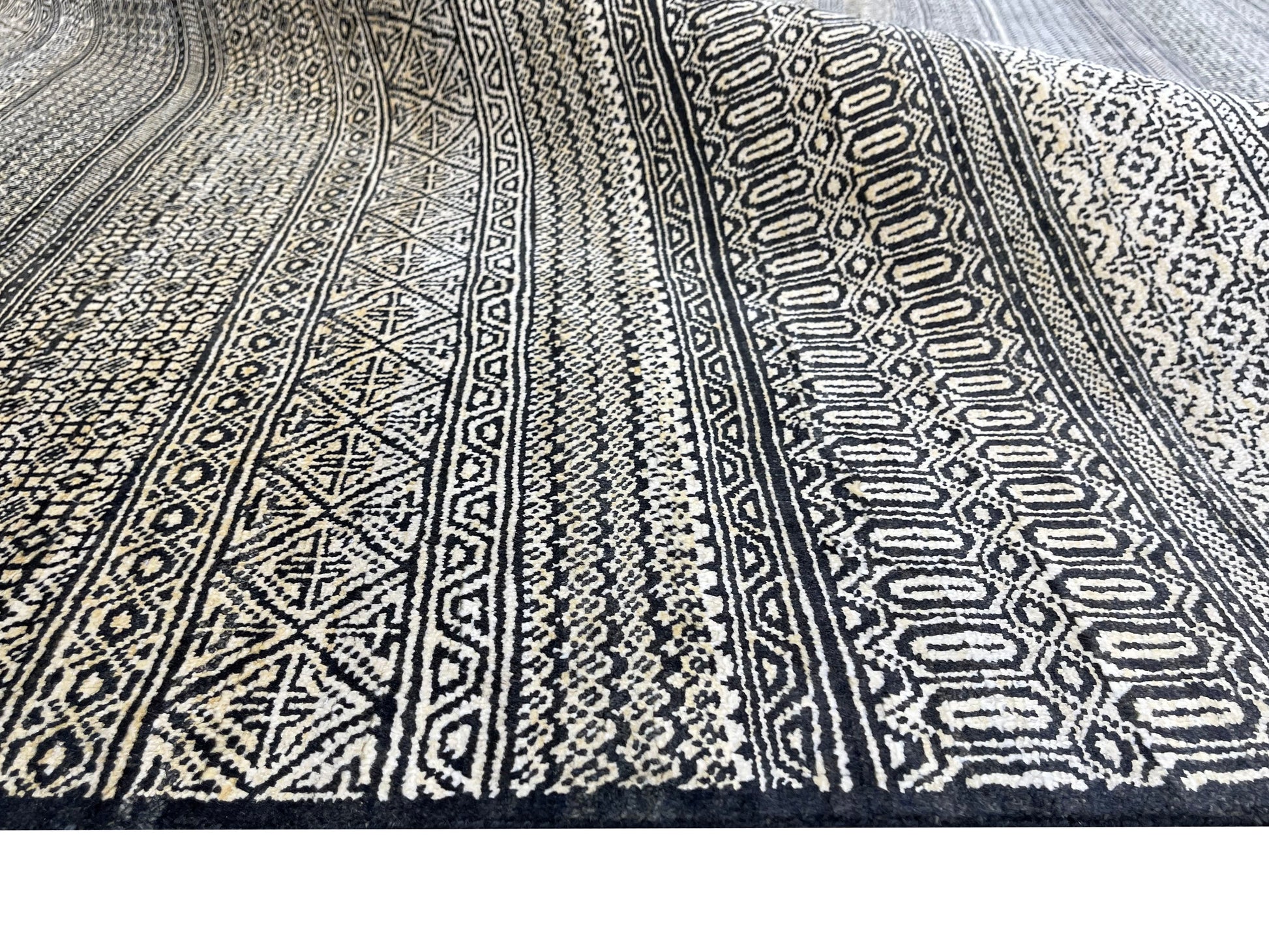 Get trendy with Grey and Ivory Pure Silk Modern Handknotted Area Rug 6.1x9.3ft 185X281Cms - Modern Rugs available at Jaipur Oriental Rugs. Grab yours for $4050.00 today!